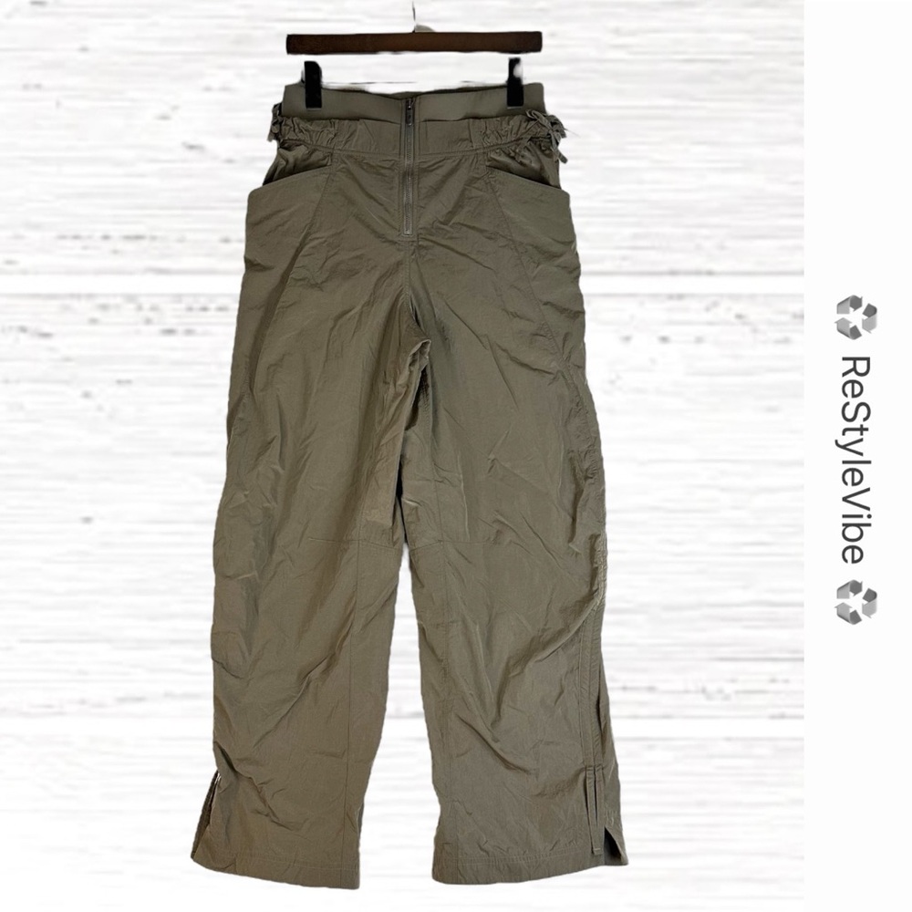 LULULEMON Women’s Size 8 Pants Track High Rise Cargo Style Performance